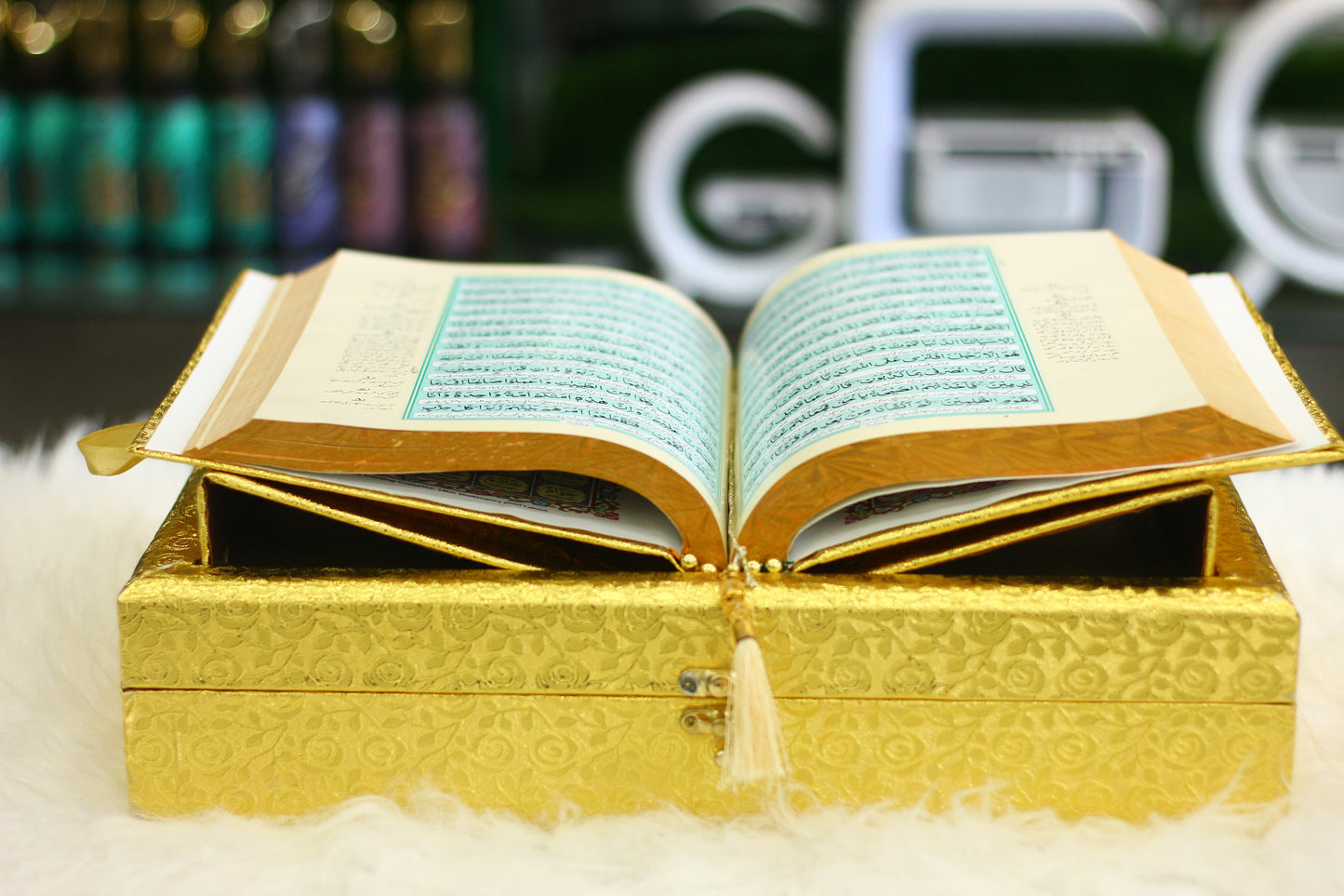Golden Quran in Urdu Translation and Tafseer with Golden Box - Luxury Edition