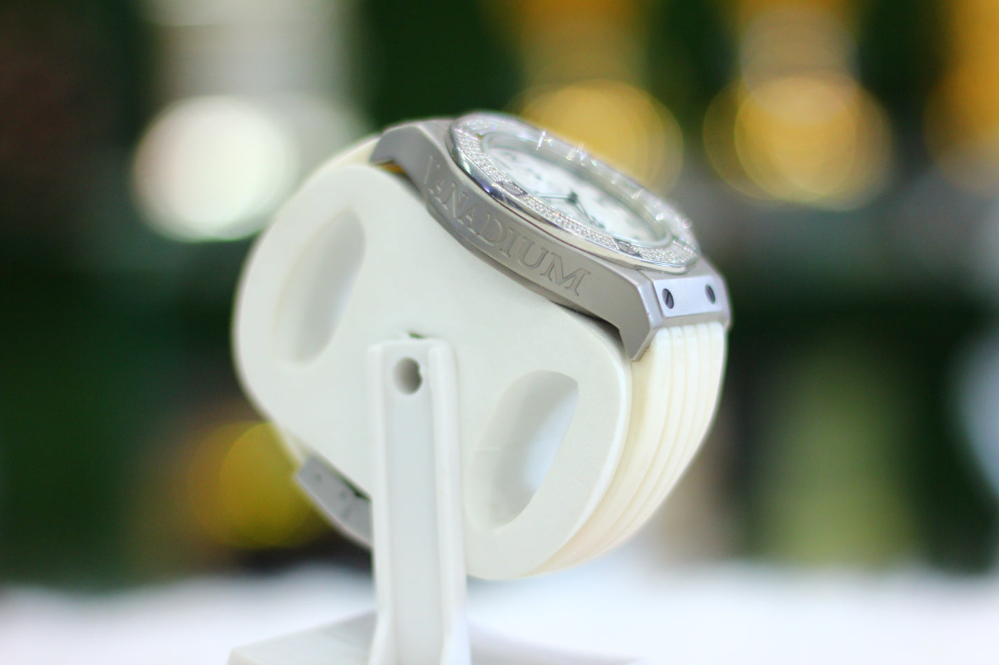 Vanadium Diamonds Watch: A Timepiece of Elegance and Strength