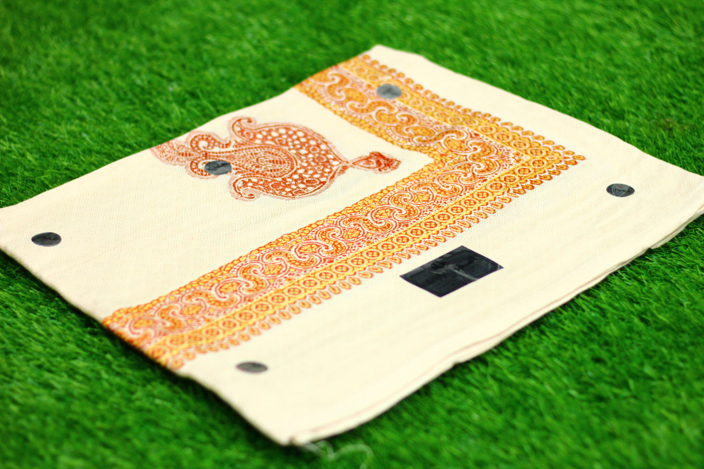 Omani Romal - A Traditional Wear