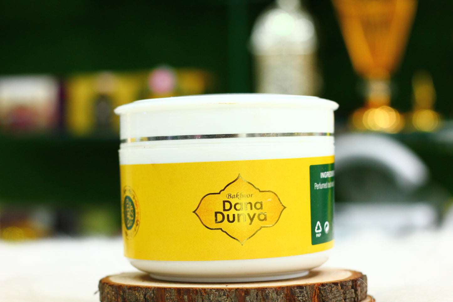 Dana Dunya Oud Wood Bakhoor - The Essence of Luxury