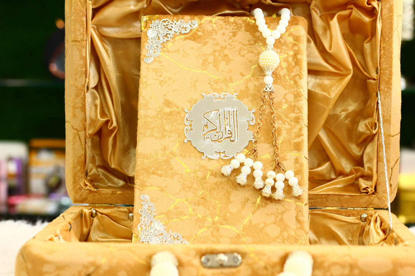 Skin Lightning Print Briefcase Box Quran - A Unique and Elegant Way to Carry Your Faith
