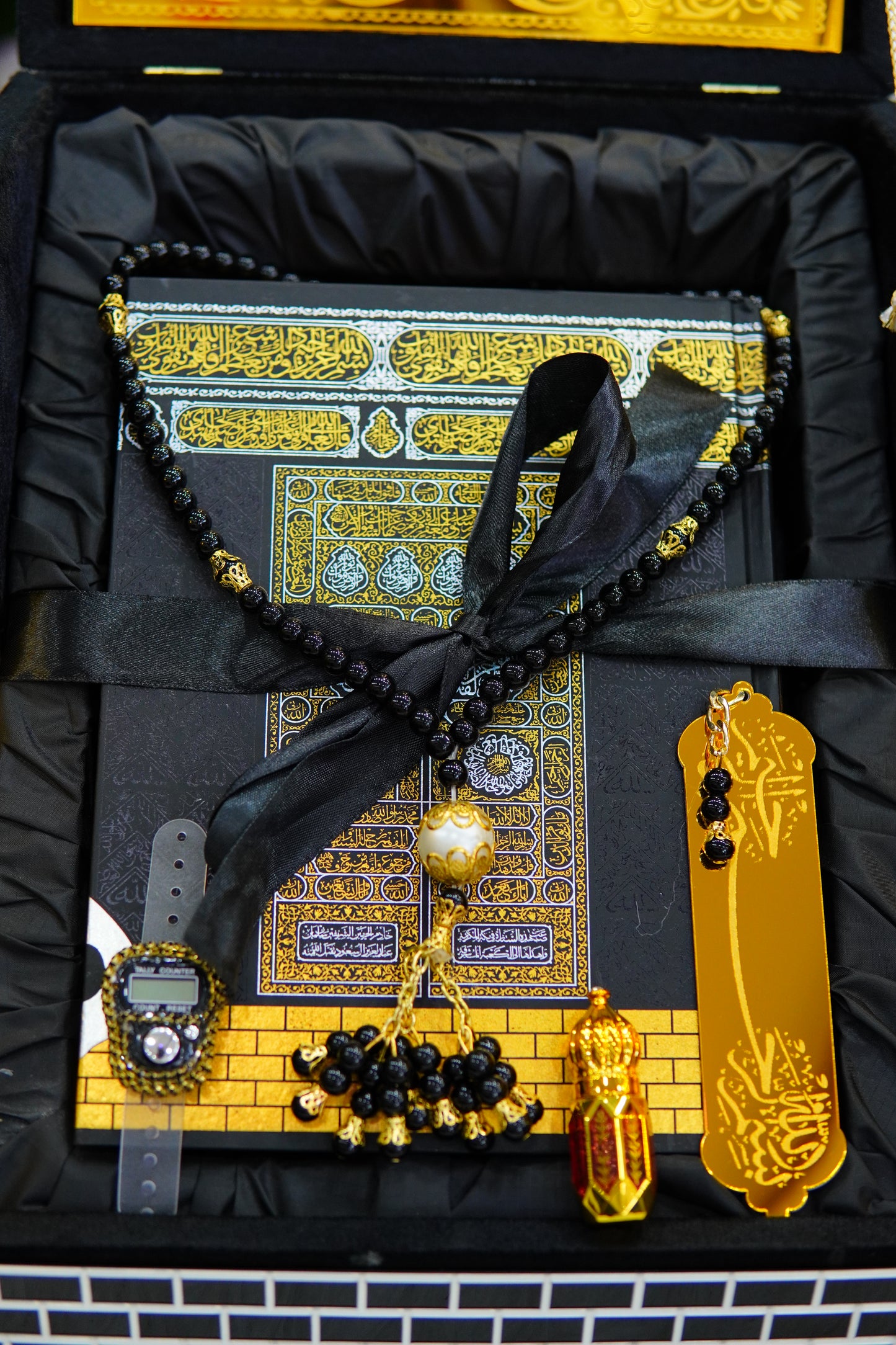 Ghilaf-e-Kabaa Kiswah luxury Quran & jayenamaz Set KBS113