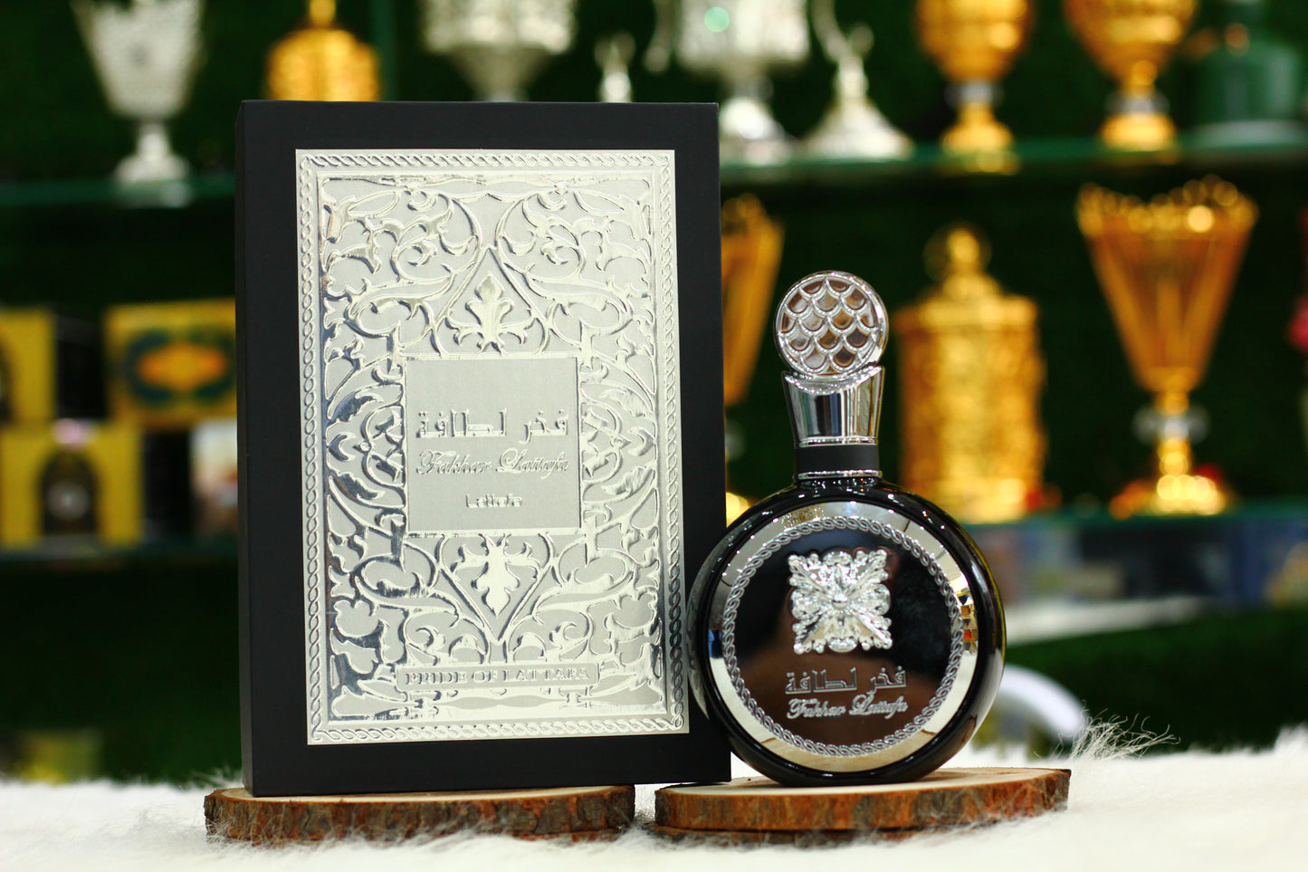 Fakhar Lattafa Perfume - Majestic Elegance