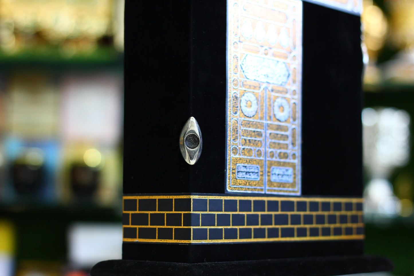 Ghilaf-e-Kaba Design Quran Pak with Jali Gift Pak - Premium Edition